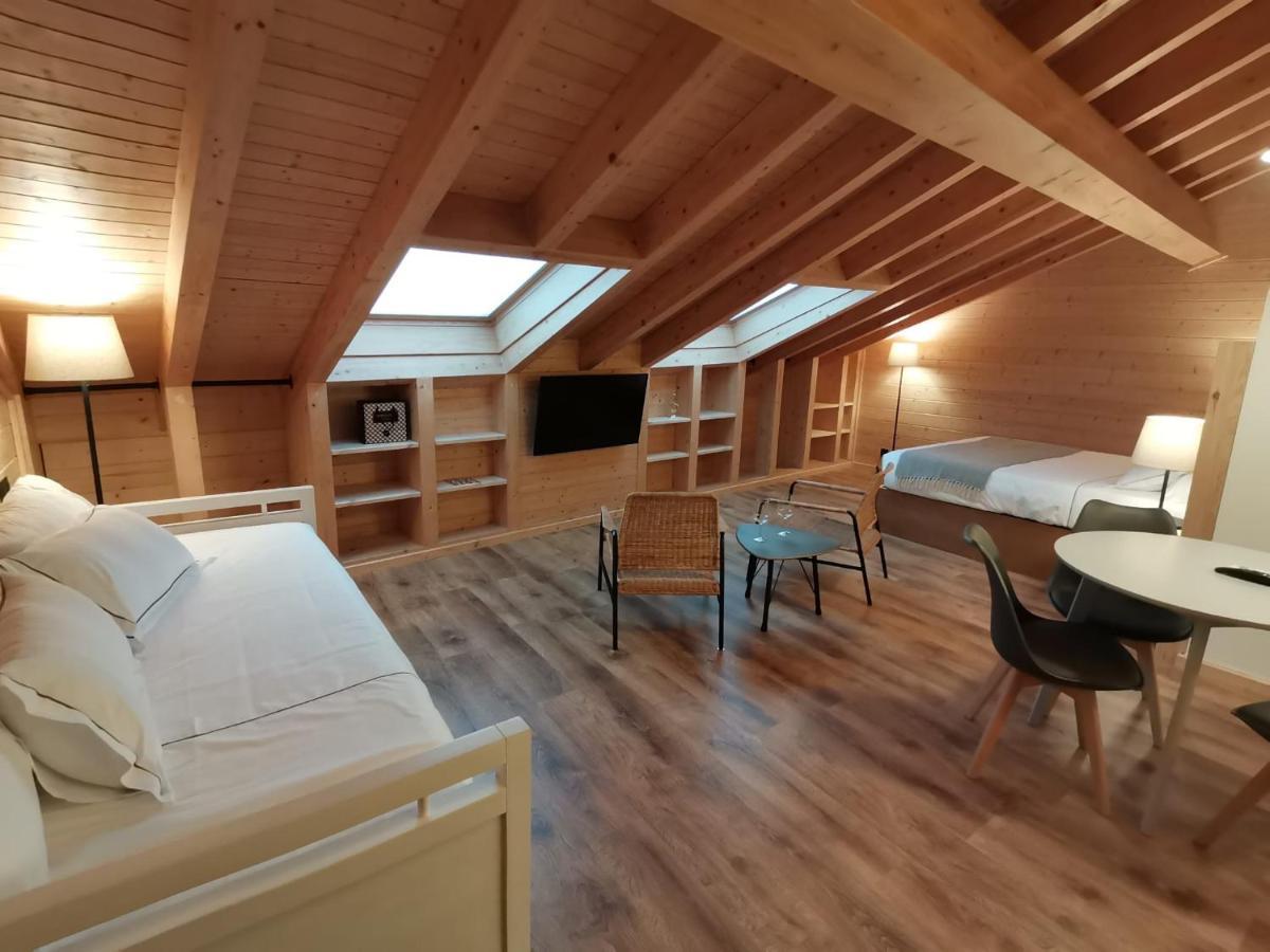 Apartamentos La Casina De Los Musicos Pola de Siero Luaran gambar