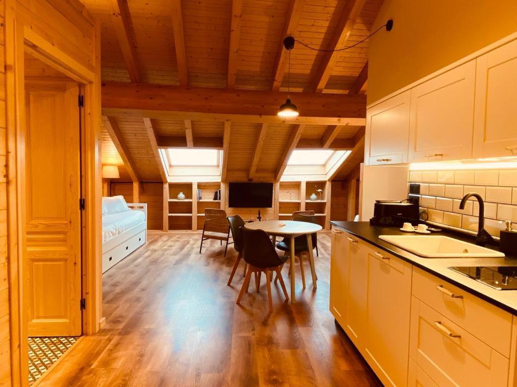 Apartamentos La Casina De Los Musicos Pola de Siero Luaran gambar